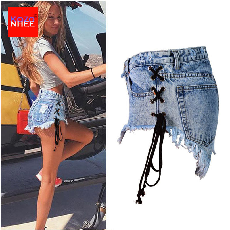 Womens Vintage Snowflake Inelastic Denim Shorts With high Waist Straps