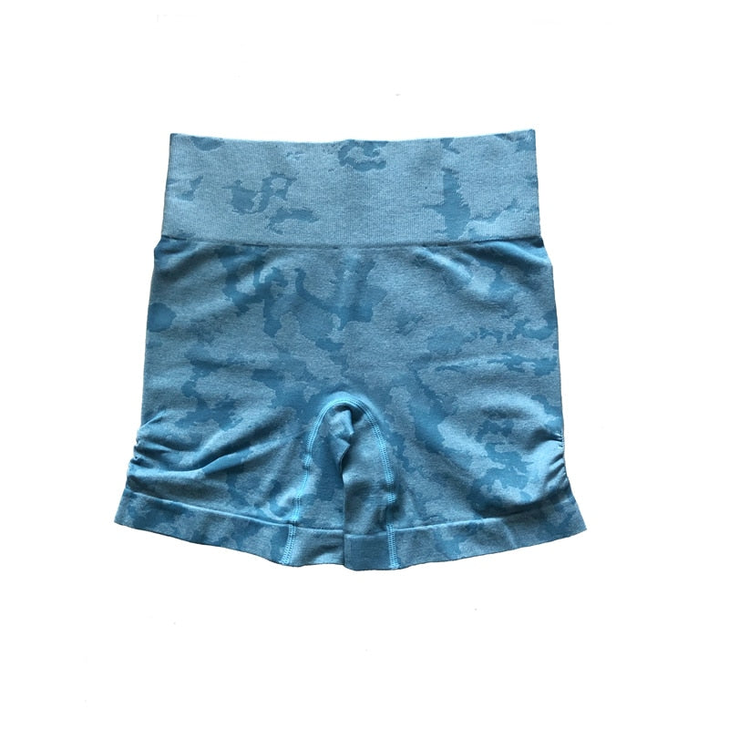 Women Adapt Camo Seamless Shorts