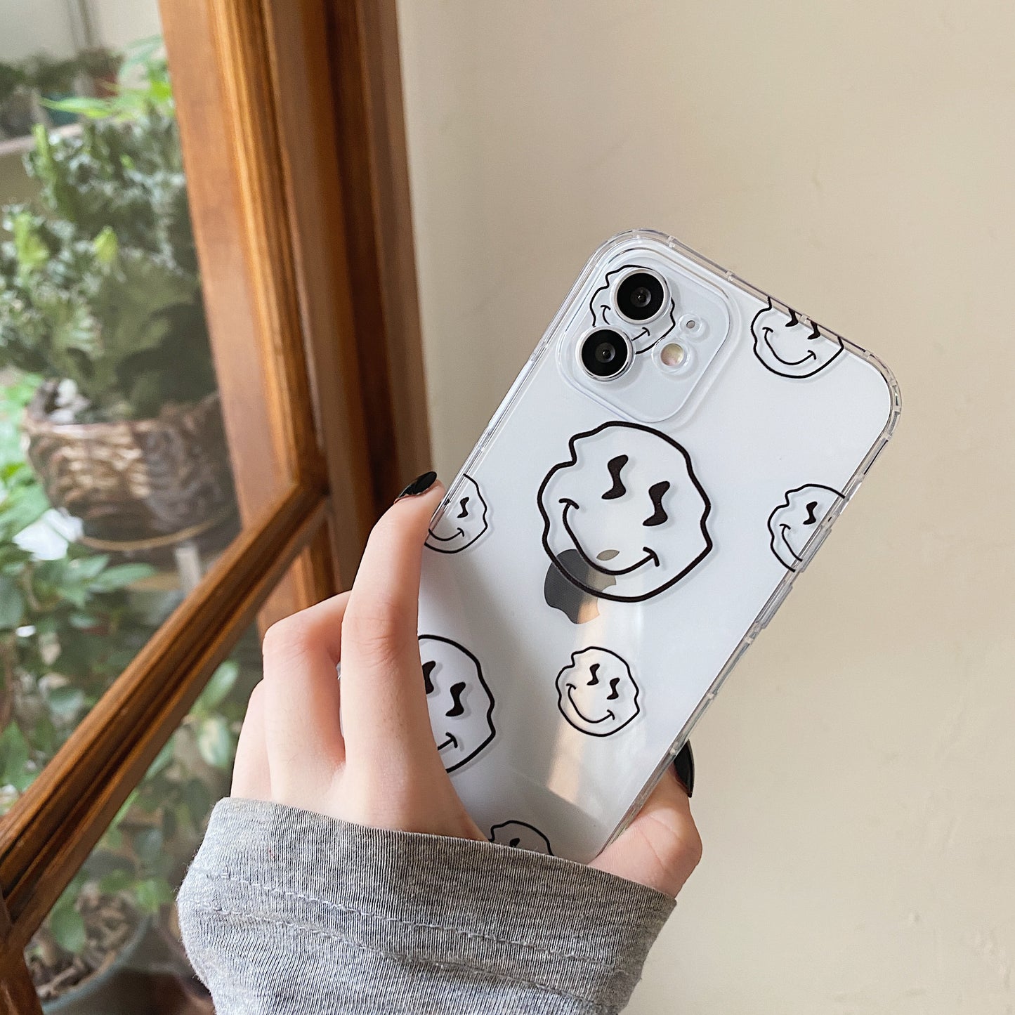 Cute cartoon smiley face phone case for iphone