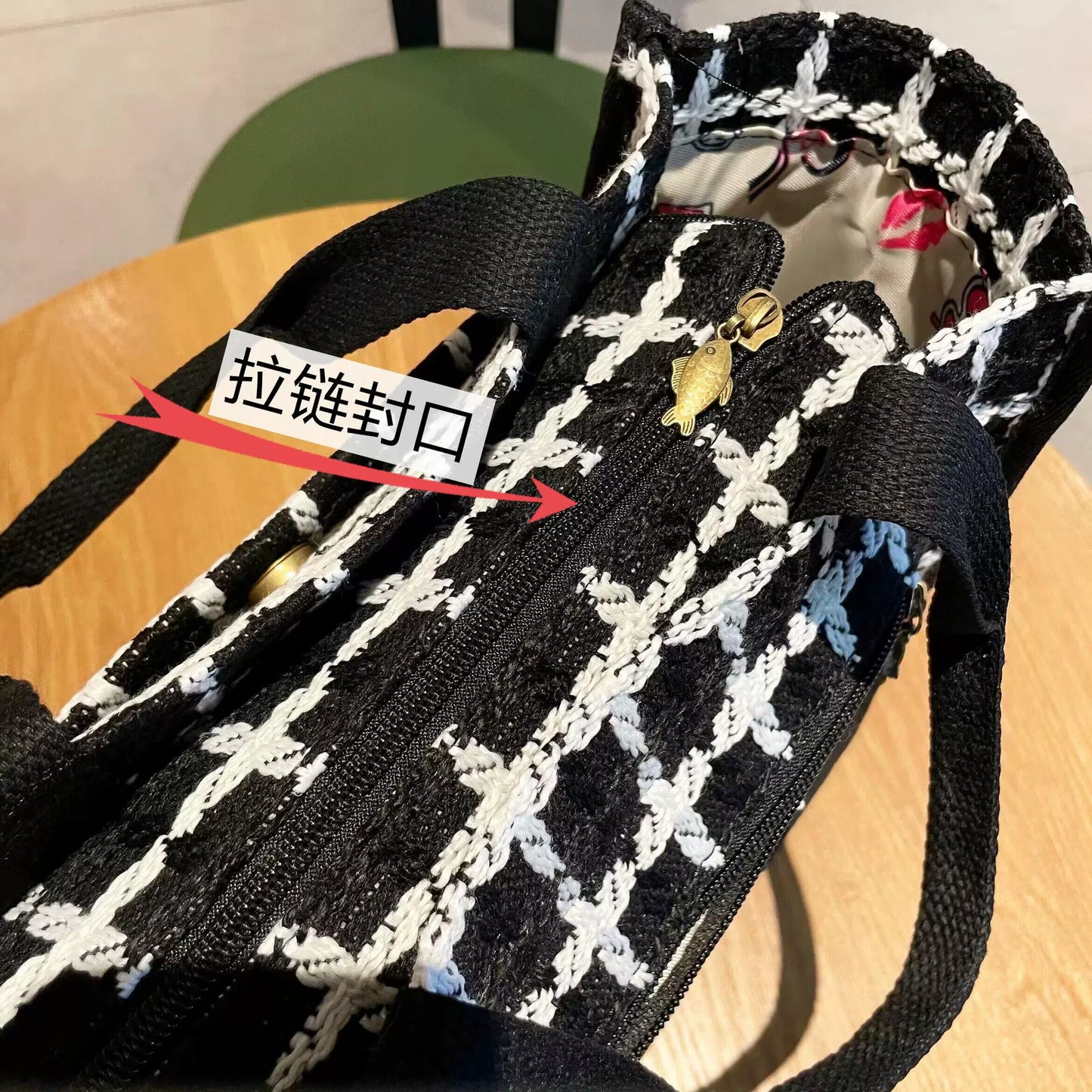 Black and White Plaid Woolen Handbag Multi-Pocket Zipper Mummy Bag Linen Portable Fashion Commuter Practical Hand Bag