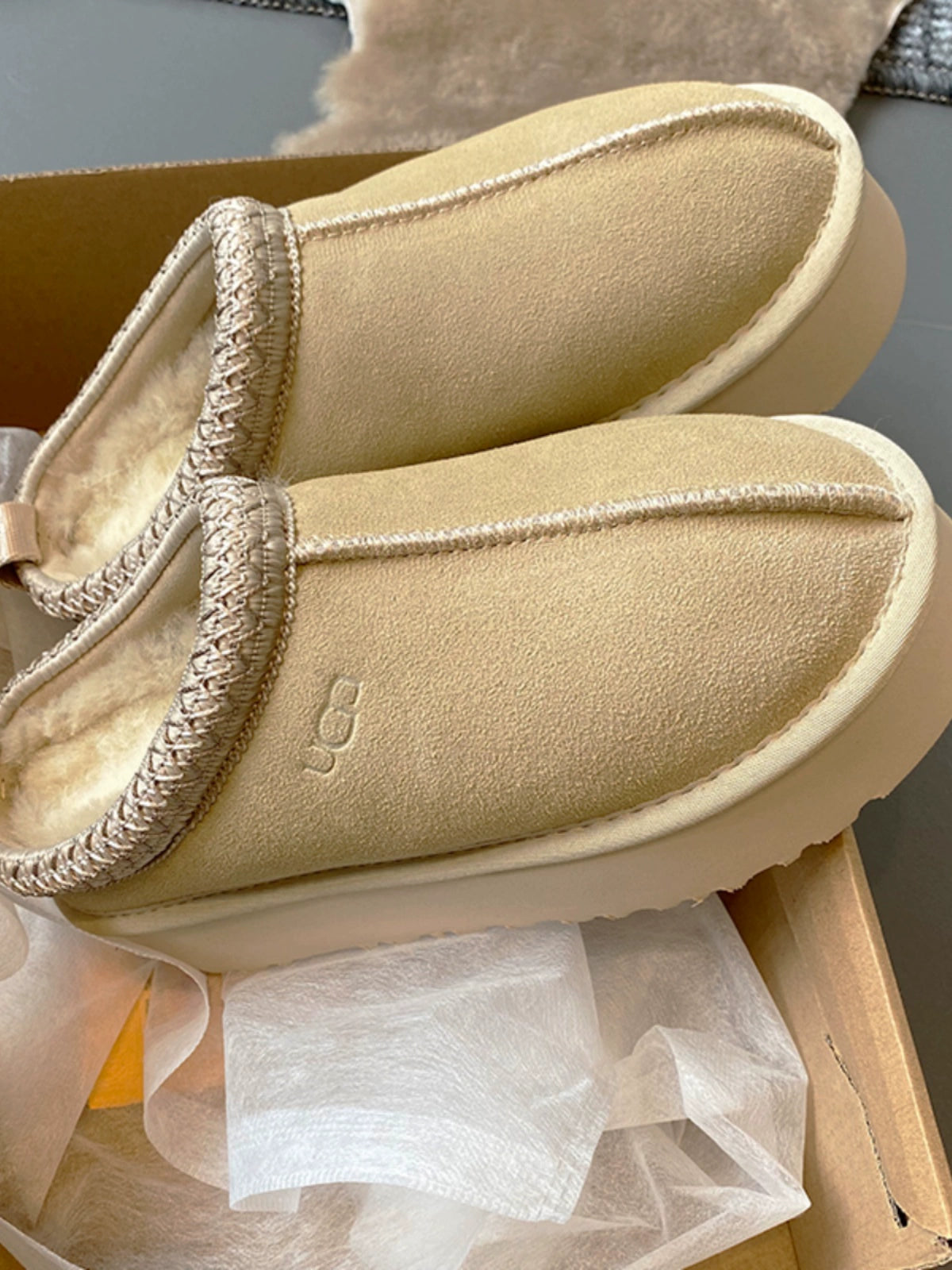 Mens Sheepskin and Fur Integrated Toe Cap Semi Slipper