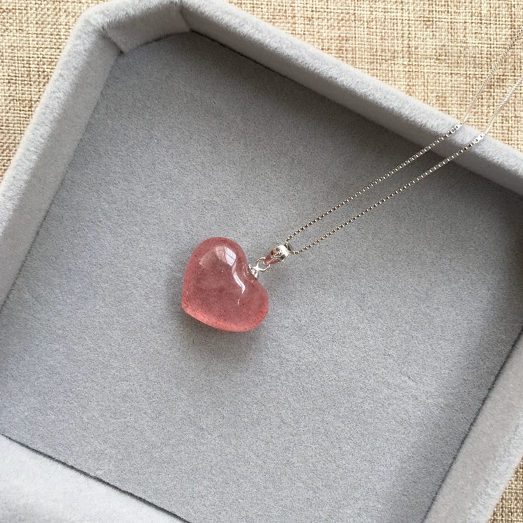 Strawberry Quartz Attracting Male Heart Necklace Ornament Women Gift