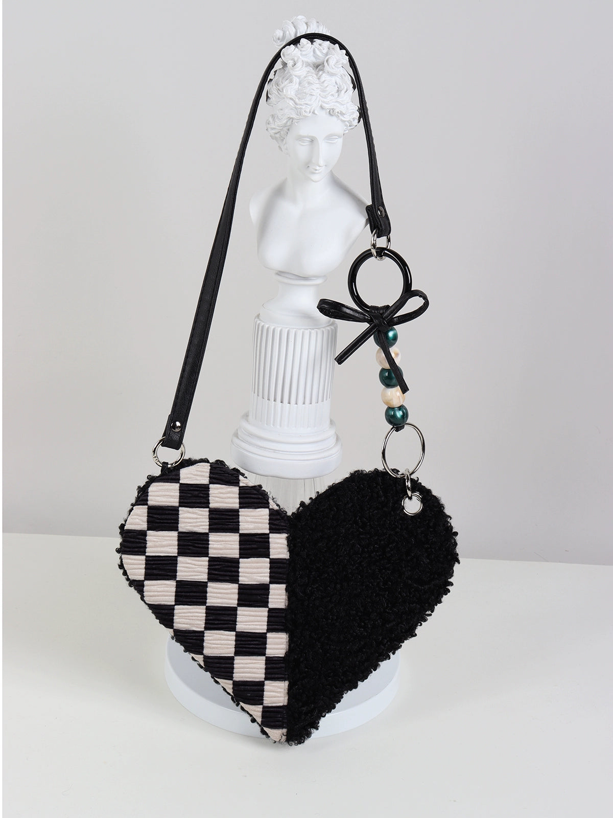 Suta Chessboard Plaid Heart Underarm Bag