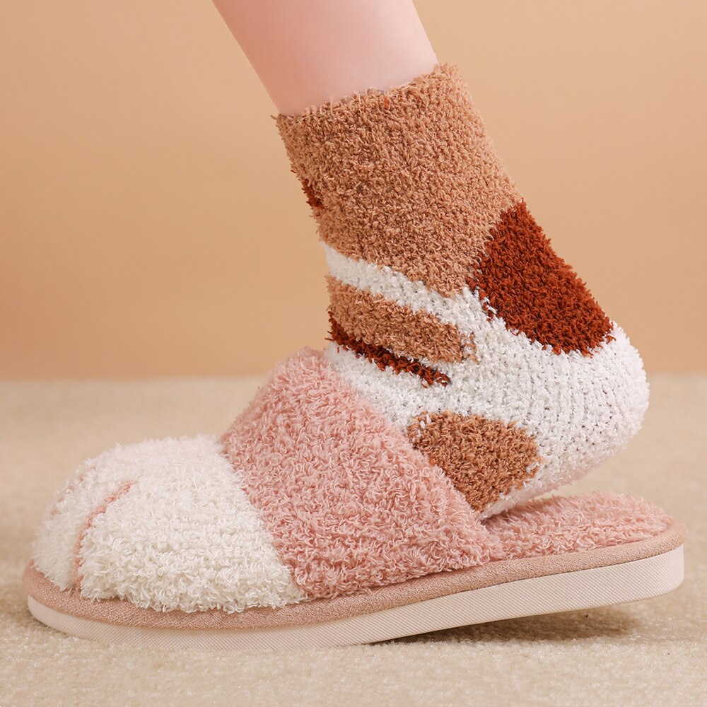 Women Winter Cute Cat Paw Designer House Fur Slippers